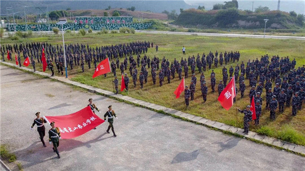 1-220GH21944642.jpg