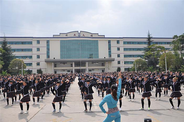 曲靖麒麟职业教育集团(曲靖麒麟职教中心)2021年五年一贯制大专/三年制普通中专招生简章(图26) 曲靖麒麟职业教育集团(曲靖麒麟职教中心)2021年五年一贯制大专/三年制普通中专招生简章(图26)